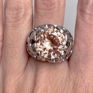 A Ring for a Queen Peach Stone Ring Size 8